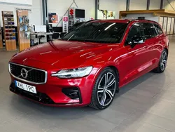 Röd Begagnad 2019 Volvo V60 R-Design Kombi | 319 900 kr (Marknadspris)