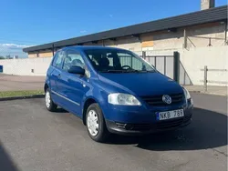 Blå Begagnad 2006 VW Fox Halvkombi | 18 990 kr