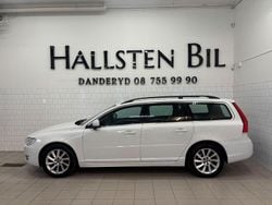 Vit Begagnad 2015 Volvo V70 Momentum Kombi | 139 000 kr (Marknadspris)