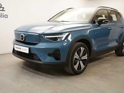 Blå Begagnad 2022 Volvo XC40 Core SUV | 334 900 kr