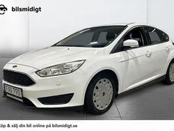 Vit Begagnad 2017 Ford Focus Halvkombi | 108 900 kr (Lite dyr)