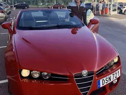 Röd Begagnad 2007 Alfa Romeo Spider Exclusive Cab | 165 000 kr