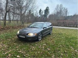 Grå Begagnad 2006 Volvo V70 Summum Kombi | 39 000 kr (Marknadspris)