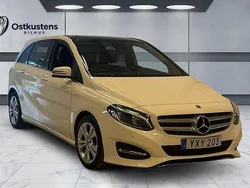 Vit Begagnad 2018 Mercedes B220 Urban Minibuss | 219 900 kr