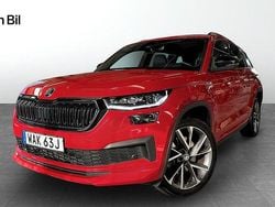 Röd Begagnad 2023 Skoda Kodiaq SportLine SUV | 394 900 kr (Marknadspris)