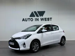Vit Begagnad 2016 Toyota Yaris Active Halvkombi | 109 900 kr (Marknadspris)