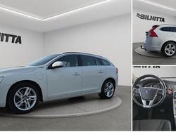 Vit Begagnad 2017 Volvo V60 Momentum Kombi | 165 000 kr (Marknadspris)