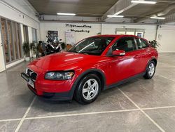 Röd Begagnad 2009 Volvo C30 Drive Kinetic Halvkombi | 34 900 kr (Marknadspris)