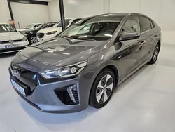 Grå Begagnad 2018 Hyundai Ioniq Premium Sedan | 199 000 kr