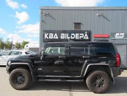 Svart Begagnad 2009 Hummer H3 SUV | 129 900 kr