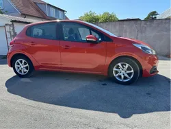 Orange Begagnad 2015 Peugeot 208 Halvkombi | 75 000 kr (Marknadspris)