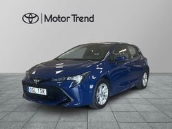 Mörkblå (blå) Begagnad 2019 Toyota Corolla Active Halvkombi | 174 900 kr (Marknadspris)