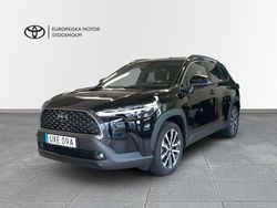 Svart Begagnad 2025 Toyota Corolla Cross Style SUV | 379 900 kr