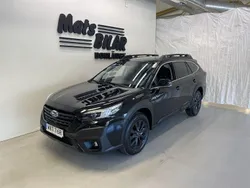 Svart (crystal black silica) Ny 2024 Subaru Outback SUV | 476 800 kr