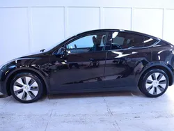 Svart Begagnad 2023 Tesla Model Y Long Range AWD SUV | 359 900 kr (Bra pris)