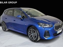 Blå Begagnad 2024 BMW 230e Active Tourer M Sport Minibuss | 519 000 kr (Marknadspris)