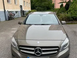 Grå Begagnad 2013 Mercedes A180 Style Halvkombi | 115 000 kr (Marknadspris)