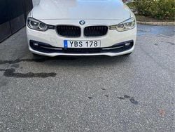 Vit Begagnad 2016 BMW 318 Sport Line Kombi | 165 000 kr (Bra pris)