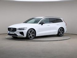 Crystal vit metallic (vit metallisk) Begagnad 2022 Volvo V60 R-Design Kombi | 395 000 kr (Dyr)
