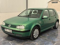 Ljusgrön Begagnad 2002 VW Golf IV Basis Halvkombi | 29 900 kr (Marknadspris)