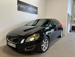 Svart Begagnad 2010 Volvo S60 Summum Sedan | 104 900 kr (Marknadspris)
