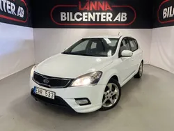 Vit Begagnad 2011 Kia Ceed 2 Halvkombi | 69 000 kr (Dyr)