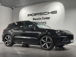 Svart (black) Ny 2025 Porsche Cayenne SUV | 1 487 300 kr (Bra pris)