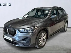 Grå Begagnad 2021 BMW X1 Sport Line SUV | 305 000 kr (Marknadspris)