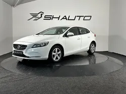 Vit Begagnad 2016 Volvo V40 Kinetic Kombi | 94 900 kr (Bra pris)