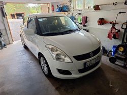 Vit Begagnad 2011 Suzuki Swift Halvkombi | 34 000 kr (Marknadspris)
