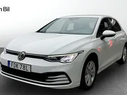 Vit Begagnad 2020 VW Golf VIII Life Halvkombi | 204 900 kr (Bra pris)