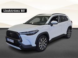 Vit Begagnad 2024 Toyota Corolla Cross Style SUV | 379 900 kr (Marknadspris)