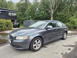 Grå Begagnad 2011 Volvo S40 Kinetic Sedan | 34 000 kr (Marknadspris)