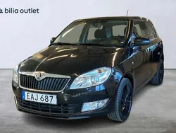 Svart Begagnad 2014 Skoda Fabia Ambiente Halvkombi | 79 900 kr