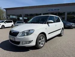 Vit Begagnad 2011 Skoda Fabia Ambiente Halvkombi | 44 900 kr (Marknadspris)