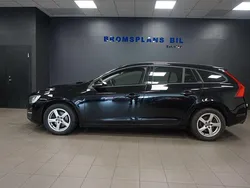 Svart Begagnad 2017 Volvo V60 Kinetic Kombi | 139 500 kr (Marknadspris)