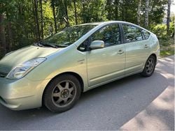 Grön Begagnad 2006 Toyota Prius Halvkombi | 29 000 kr (Marknadspris)