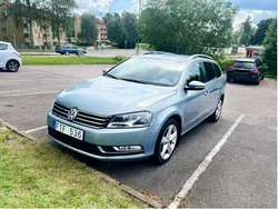 Grå Begagnad 2011 VW Passat Kombi | 51 900 kr (Marknadspris)