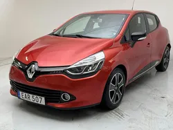 Röd Begagnad 2015 Renault Clio IV Dynamique | 95 000 kr (Marknadspris)