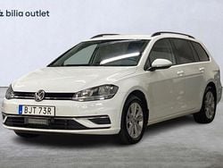 Vit Begagnad 2019 VW Golf VII Kombi | 179 900 kr (Marknadspris)