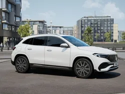 Ny 2025 Mercedes EQA300 Edition SUV | 603 200 kr (Marknadspris)