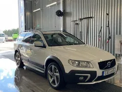 Vit Begagnad 2015 Volvo XC70 SUV | 185 000 kr (Marknadspris)