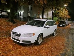 Vit Begagnad 2010 Volvo V70 Kinetic Kombi | 48 000 kr (Bra pris)