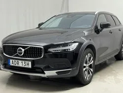 Svart Begagnad 2022 Volvo V90 CC Kombi | 330 000 kr (Superpris)