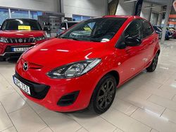 Röd Begagnad 2014 Mazda 2 Color Halvkombi | 69 000 kr (Dyr)
