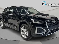 Svart Ny 2025 Audi Q2 Advanced Plus SUV | 329 900 kr (Bra pris)