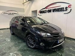 Svart Begagnad 2014 Toyota Auris Touring Sports Edition Kombi | 109 900 kr (Marknadspris)