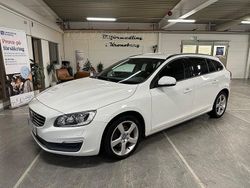 Vit Begagnad 2014 Volvo V60 Kinetic Kombi | 79 900 kr (Marknadspris)