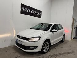 Vit Begagnad 2013 VW Polo Halvkombi | 88 700 kr (Marknadspris)