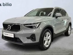 Grå Begagnad 2024 Volvo XC40 SUV | 334 900 kr